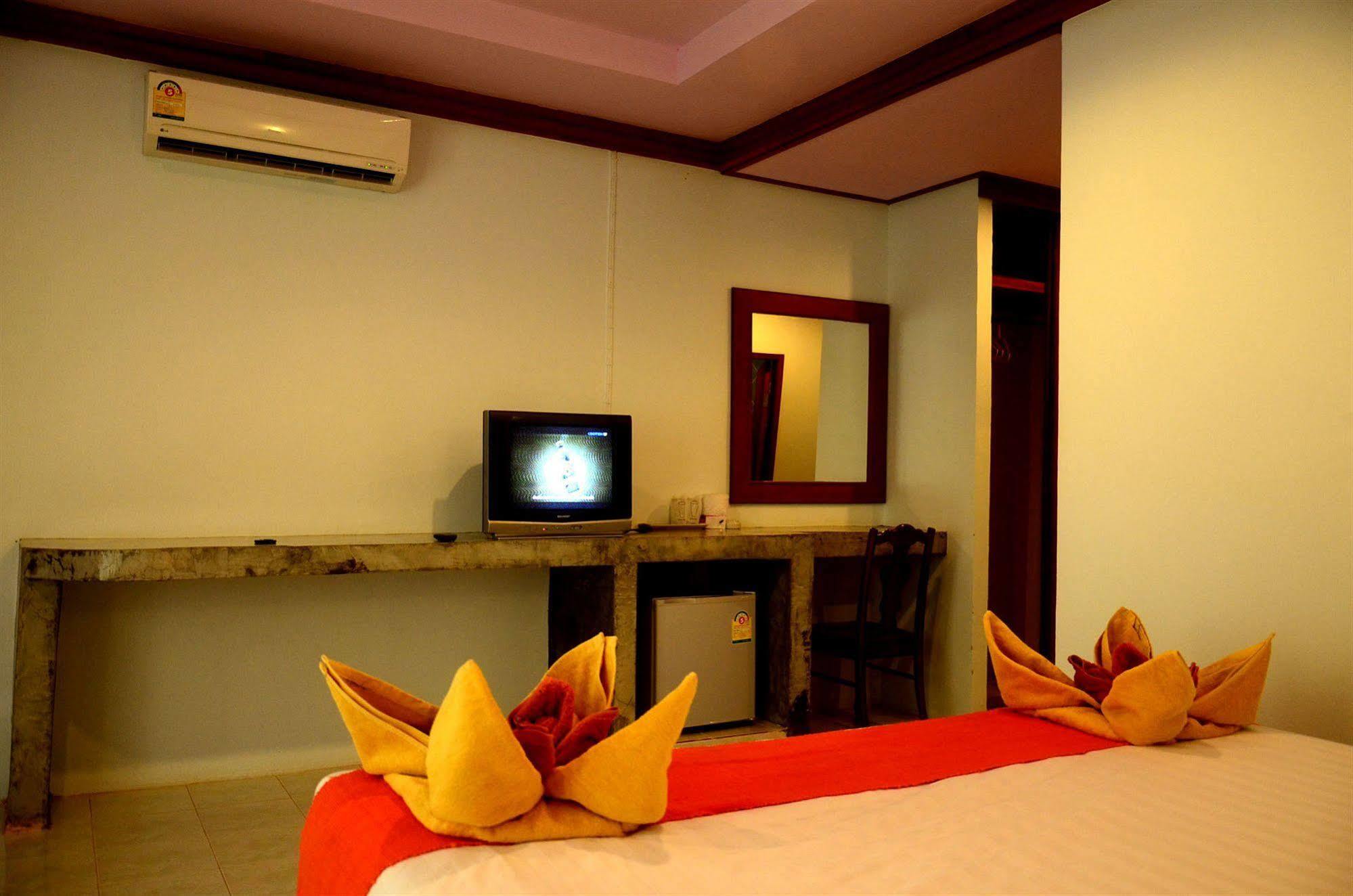 Koh Yao Chukit Dachanan Resort Яо-Ной Экстерьер фото